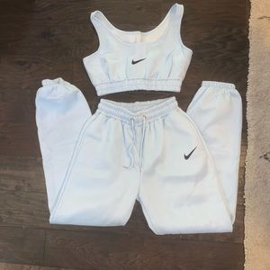 Nike Matching Sweatsuit Set. Size M.